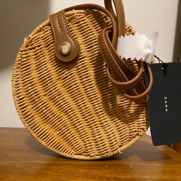 Zara Handbags - BRAND NEW ZARA, RATTAN BAG STRAW PURSE